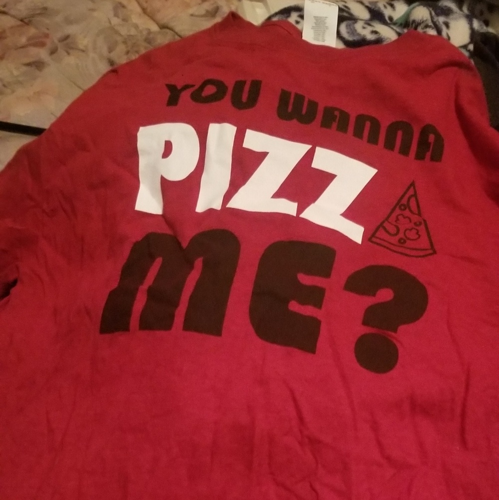 Pizza hut tshirt